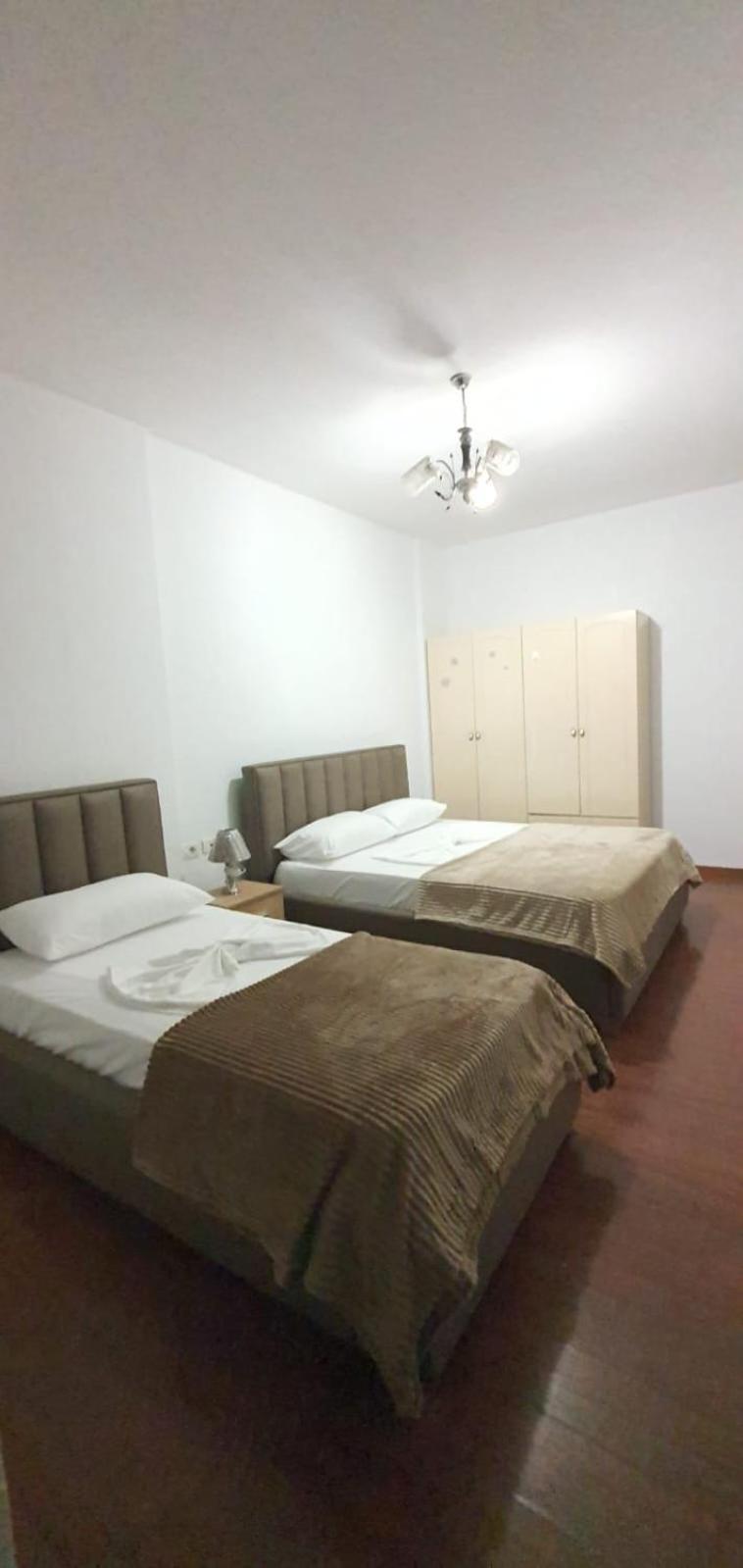 City Center Apartment Shkodër Екстериор снимка