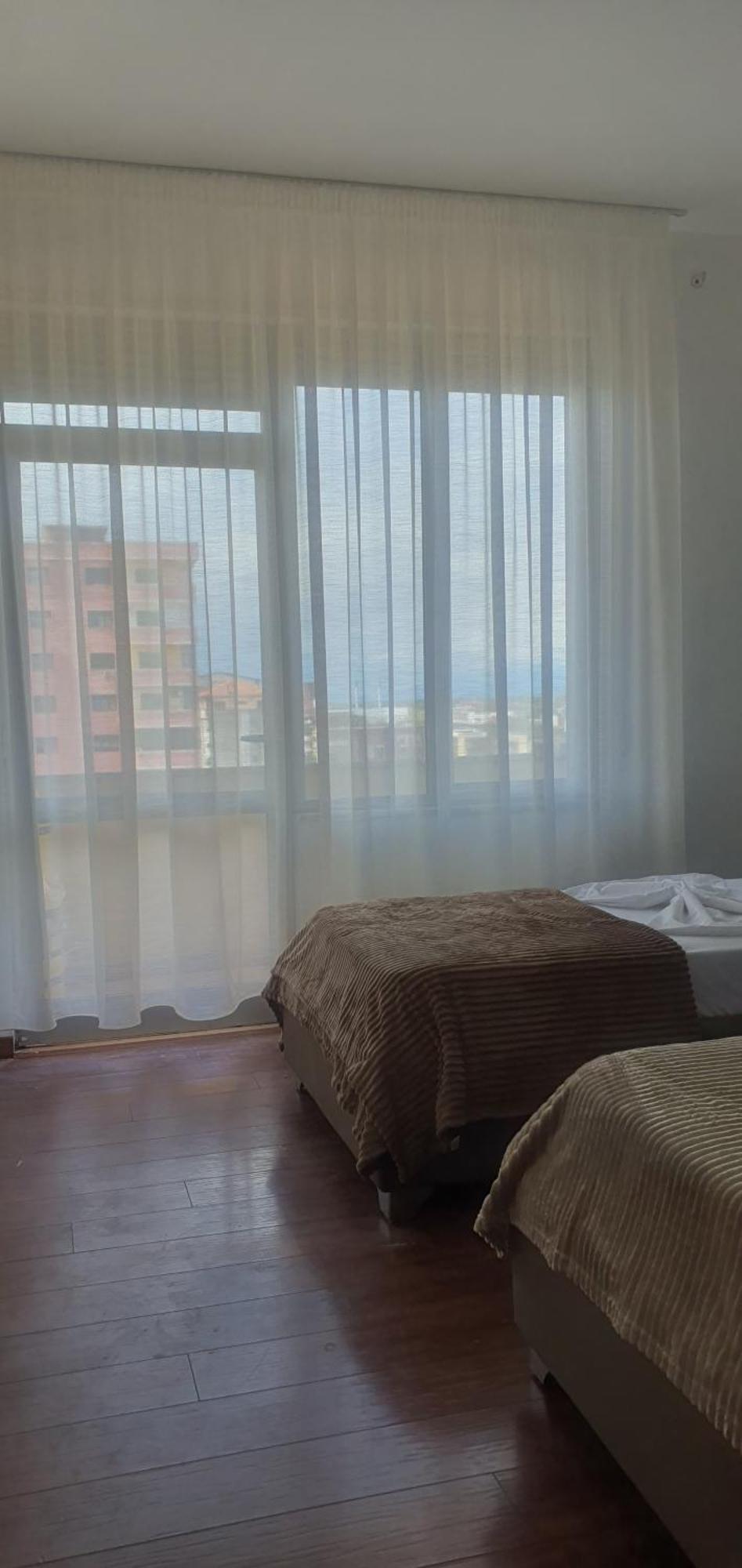 City Center Apartment Shkodër Екстериор снимка