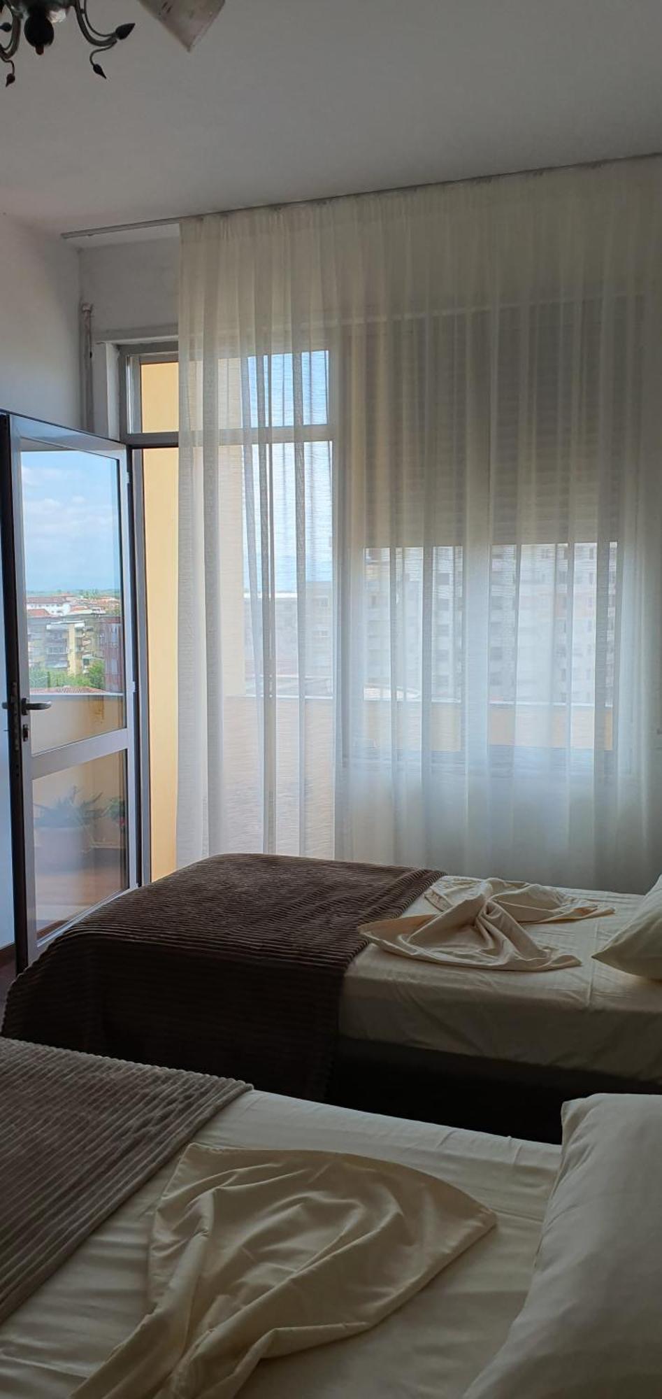 City Center Apartment Shkodër Екстериор снимка